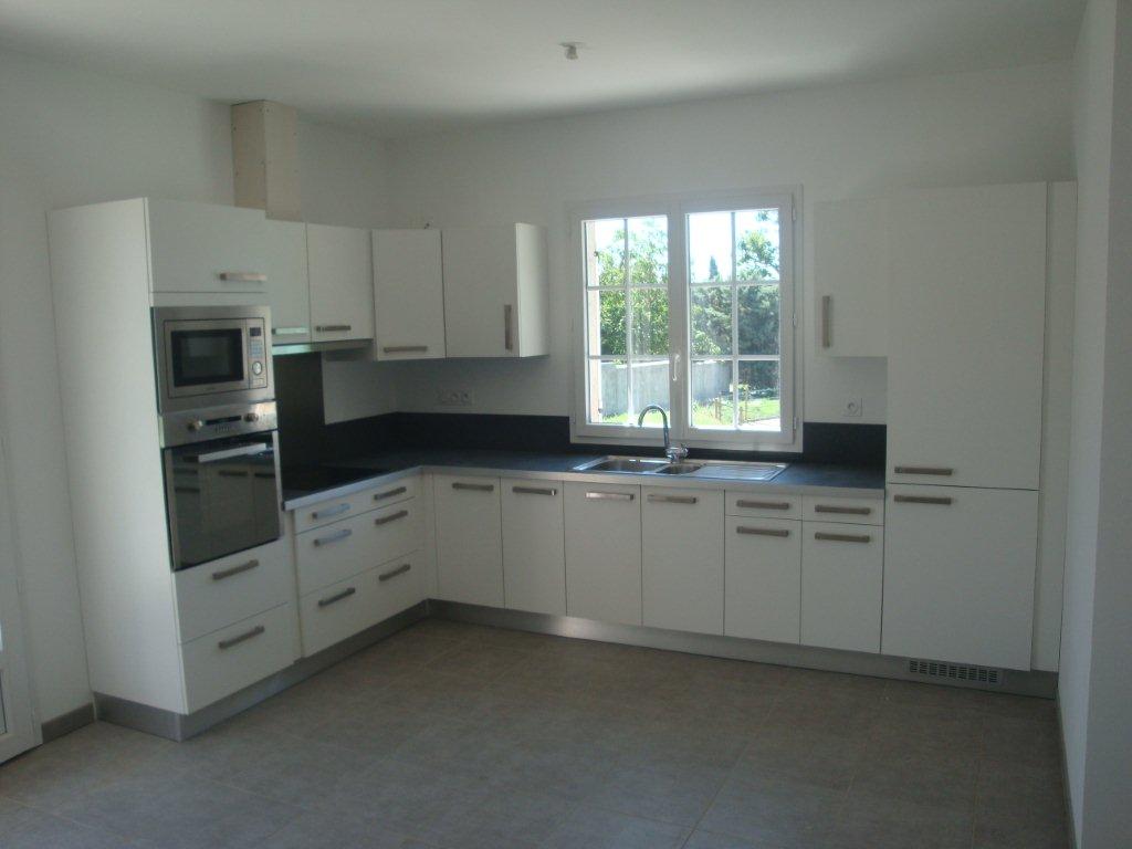 Cuisines sur mesure et premier prix