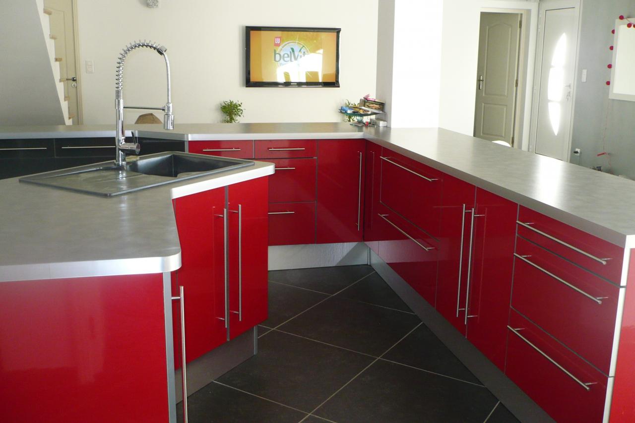 Cuisine rouge grise et blanche: cuisea cuisines cuisea. cuisine ...